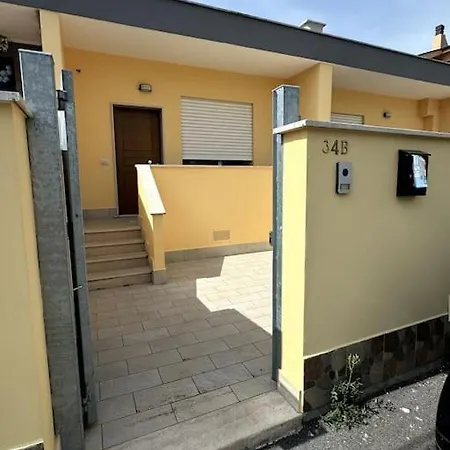 Oasi Moderna Indipendente Vicino All'aeroporto Apartment *