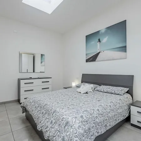 Apartamento Oasi Moderna Indipendente Vicino All'aeroporto Fiumicino