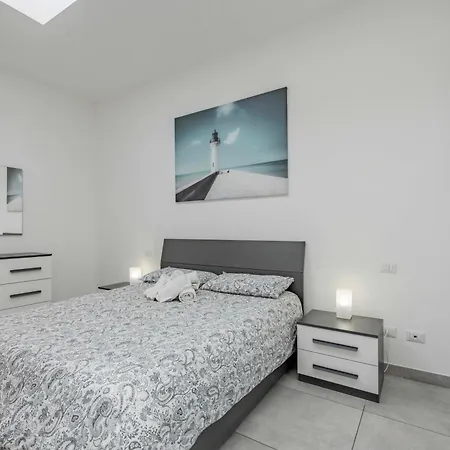 Oasi Moderna Indipendente Vicino All'aeroporto *