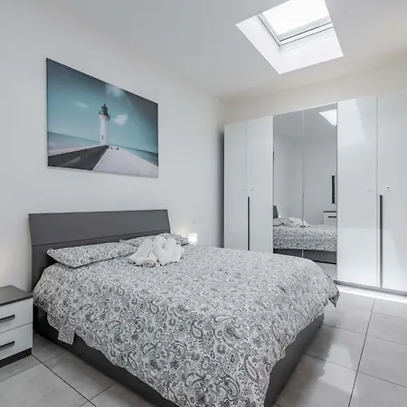 Oasi Moderna Indipendente Vicino All'aeroporto *