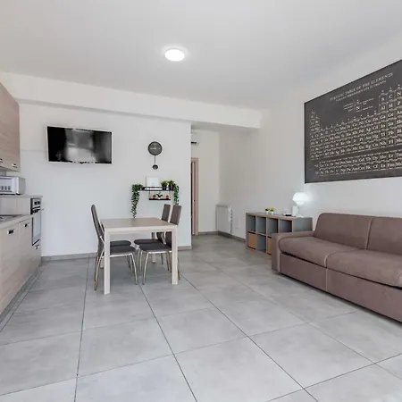 Oasi Moderna Indipendente Vicino All'aeroporto Apartamento *