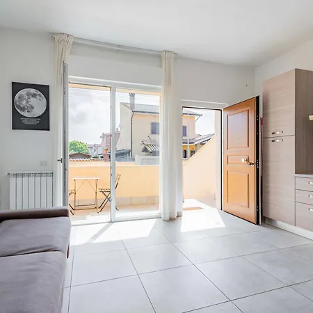 Apartamento Oasi Moderna Indipendente Vicino All'aeroporto Fiumicino