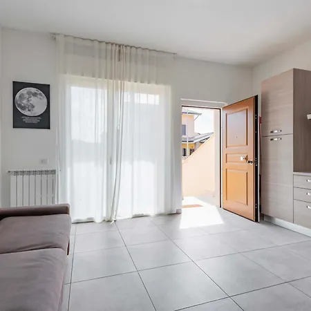 Oasi Moderna Indipendente Vicino All'aeroporto Apartamento *