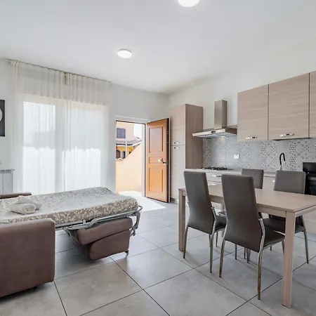 Oasi Moderna Indipendente Vicino All'aeroporto Apartamento